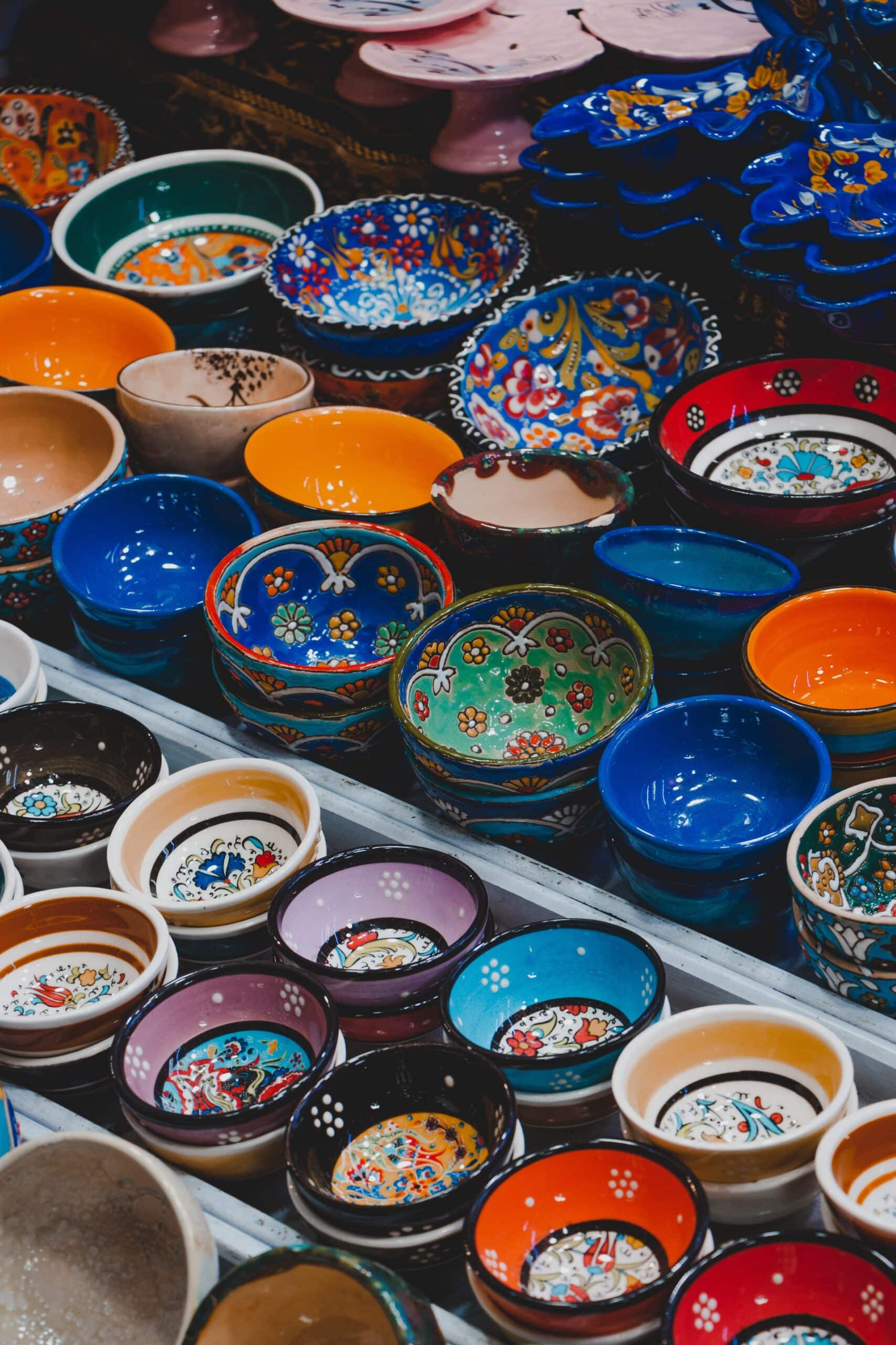 taller artesania del bordado oro san julian ceramista conquense ruben navarro protagonistas farcama